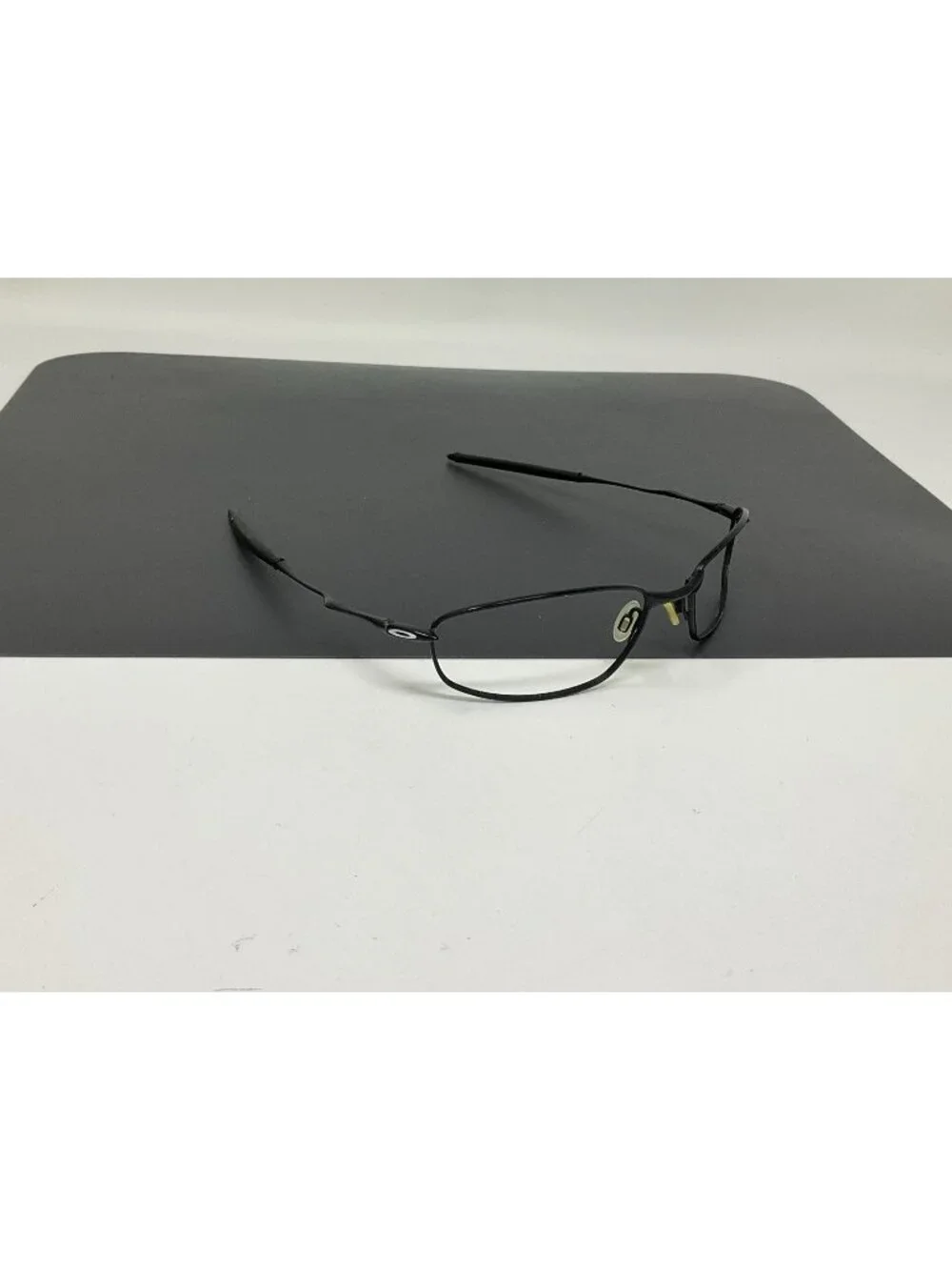 OAKLEY WHISKER SUNGLASSES  Black Frame Silver Icons Excellent Condition